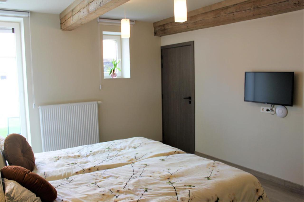 Bibi'S Boerderij Bed and Breakfast Veurne Eksteriør billede